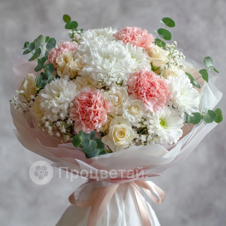 Букет с гвоздиками &laquo;Утренний бриз&raquo;