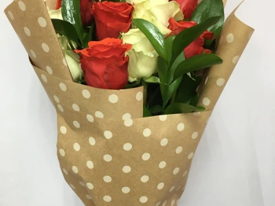 Букет «Розы в крафте»