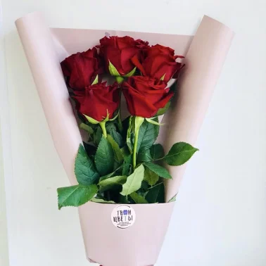 Букет из 5 красных роз