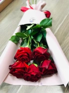 Букет из 5 красных роз 1