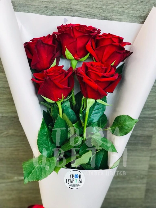Букет из 5 красных роз