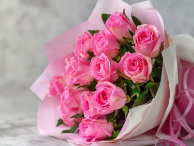 15 розовых кенийских роз