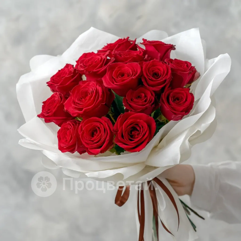 15 красных российских роз 60 см