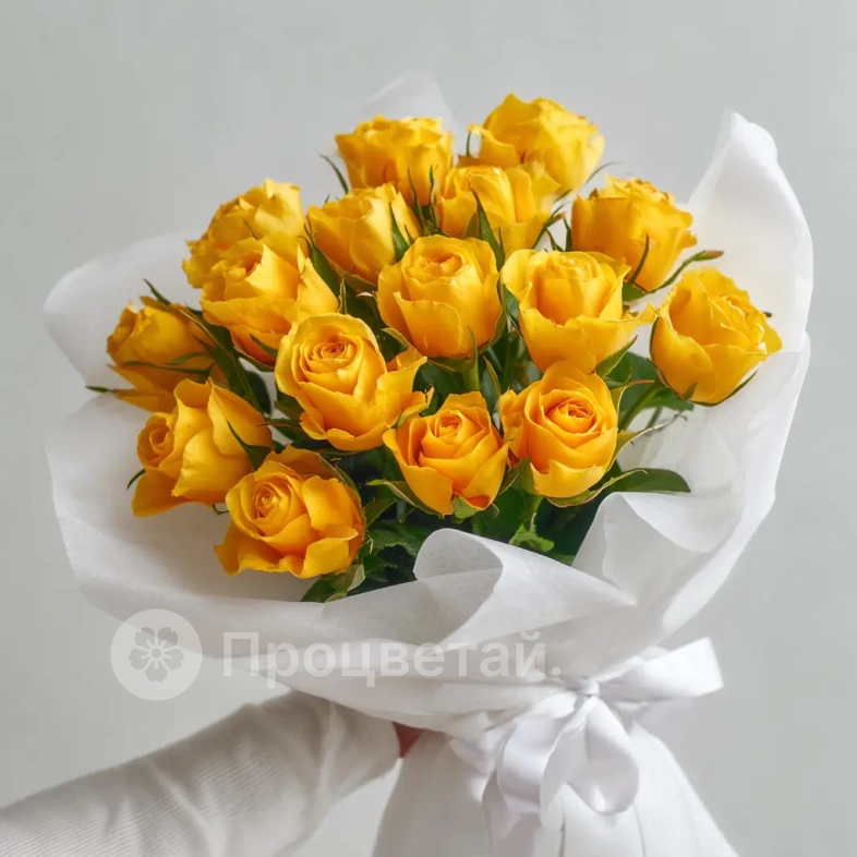 15 желтых кенийских роз 40 см