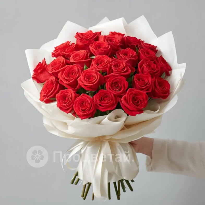 Красные розы &laquo;Огненное сердце&raquo;